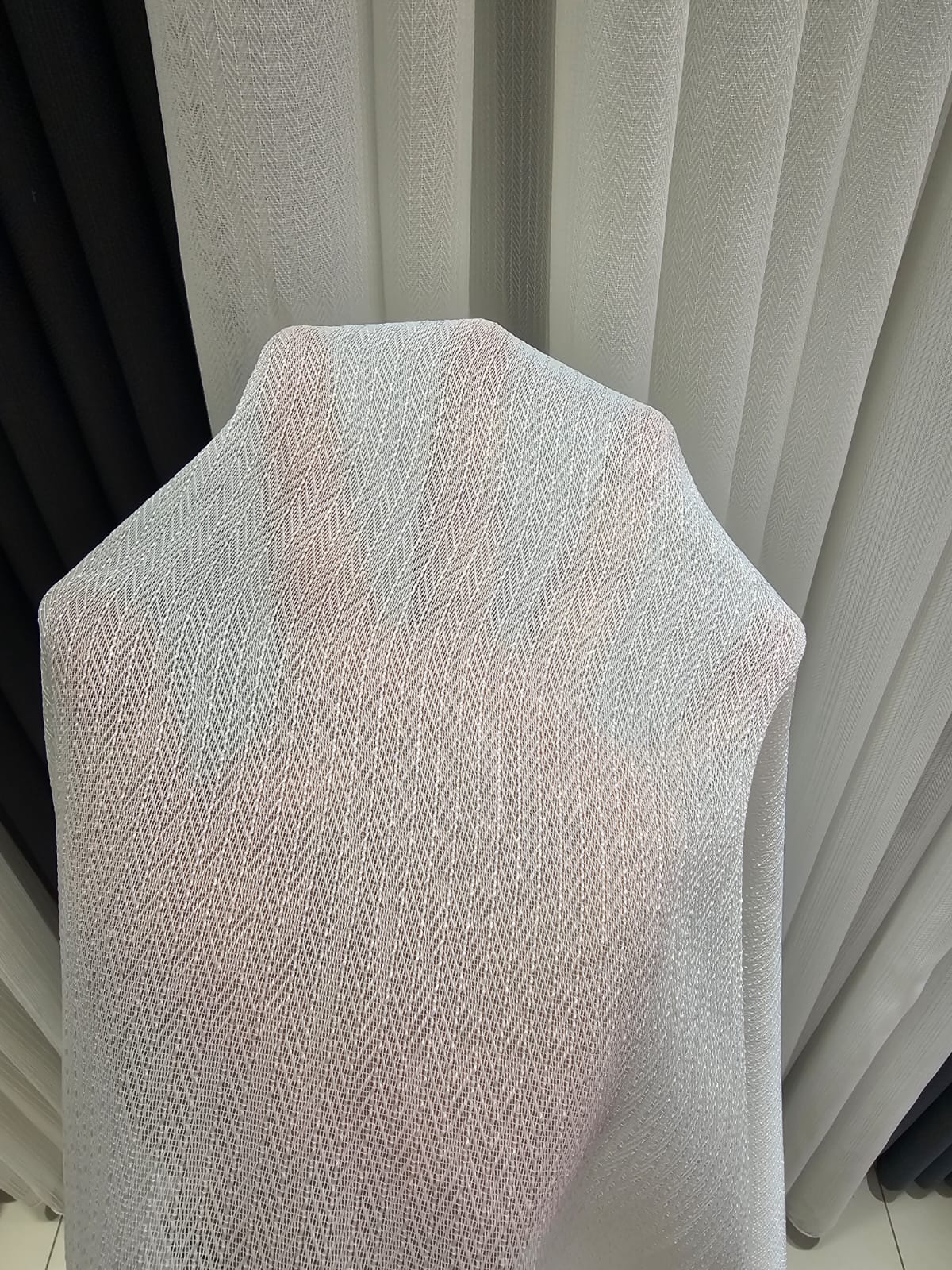 Şeritli Balık Sırtı Tül