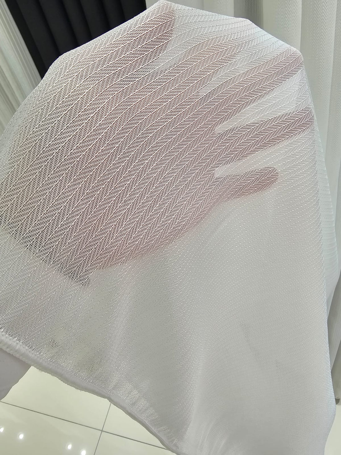 Şeritli Balık Sırtı Tül